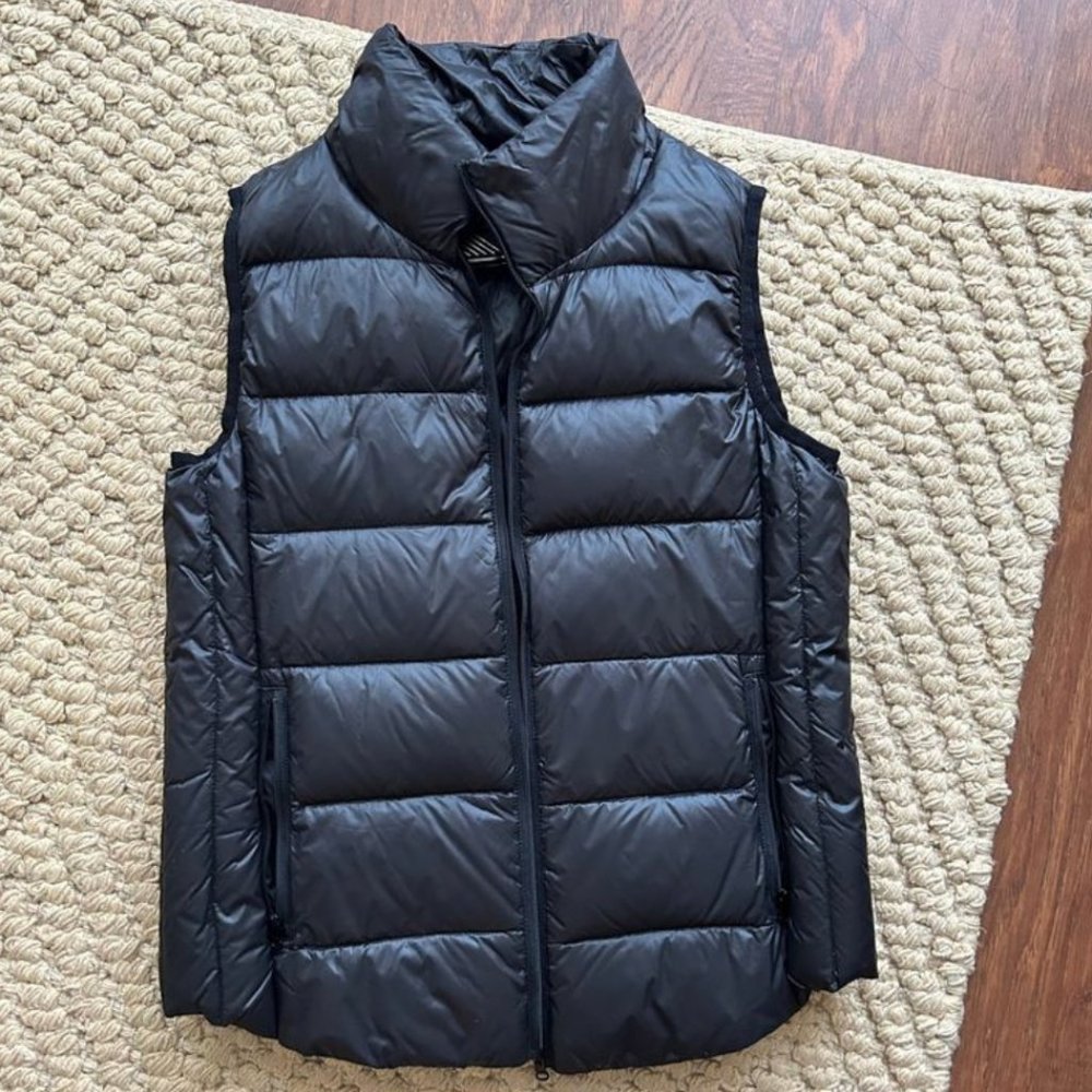 *New Without Tags* Down-filled Puffer Vest
